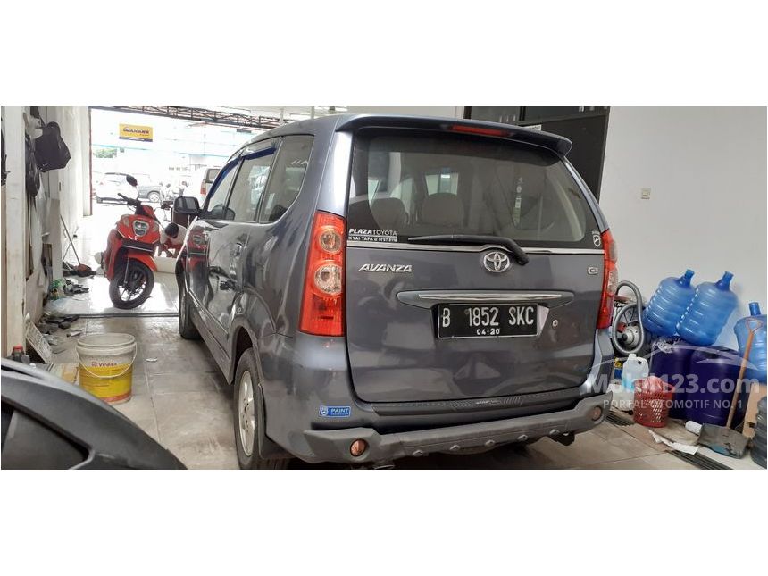 Avanza 2010 Abu-abu: Legenda Jalanan yang Tak Lekang Oleh Waktu