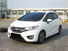 2014 Honda Jazz 1.5 RS Hatchback putih kredit dp 33 jtan saja