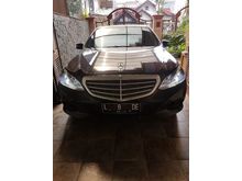 2014 Mercedes-Benz E200 2.0 Classic Sedan