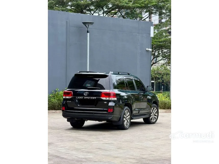 2012 Toyota Land Cruiser 200 Full spec SUV