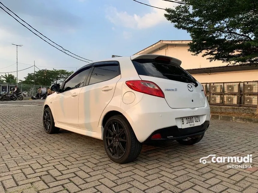 2013 Mazda 2 S Hatchback