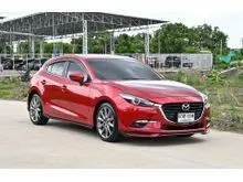 2019 Mazda 3 2.0 (ปี 14-18) S Sports Hatchback