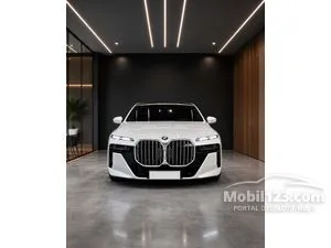 2024 BMW 735i 3.0 M Sport Sedan