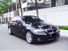 2011 BMW 320i 2.0 E90 Sedan LCI Facelift Pakai Satu Tangan Body Interior Luar Dalam Mulus Orisinil Semua Siap Pakai Kredit Dp53jt Includ Asr Kombinasi