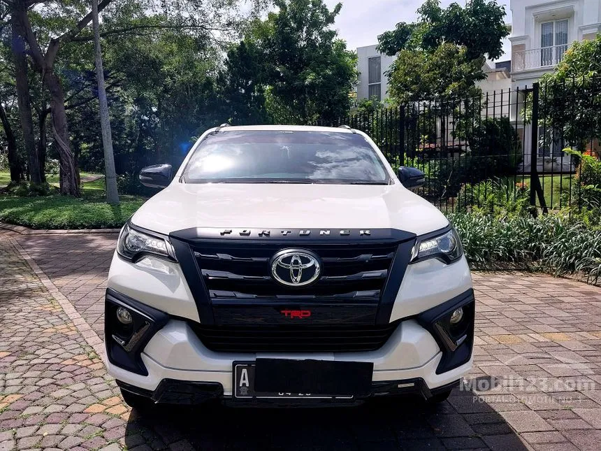 Jual Mobil Toyota Fortuner 2020 TRD 2.4 di Banten Automatic SUV Putih Rp 445.000.000
