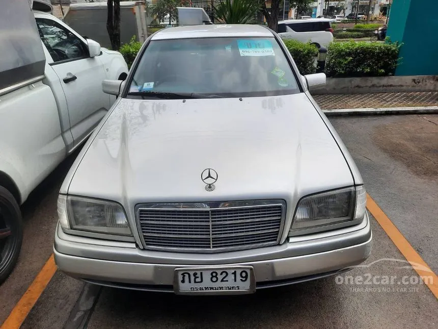 2000 Mercedes-Benz C180 Sedan