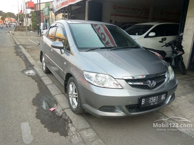 Honda Mobil bekas  dijual di Cikarang  Jawa barat Indonesia 