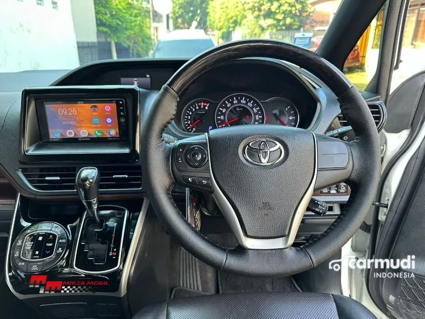 2018 Toyota Voxy MPV