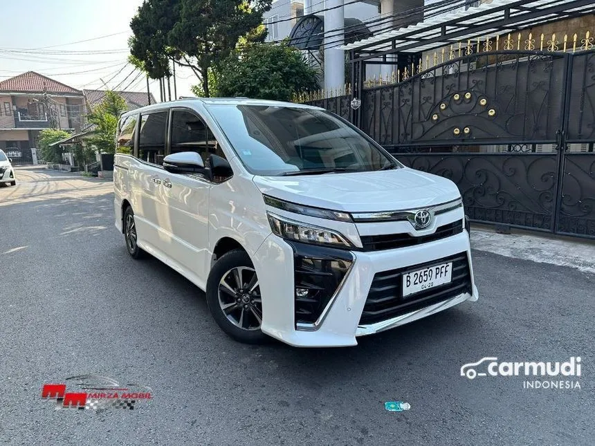2018 Toyota Voxy MPV