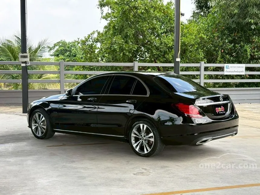 2020 Mercedes-Benz C300 e Avantgarde Sedan