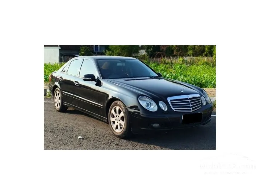 2009 Mercedes-Benz E200K Sedan