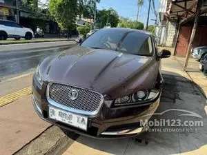 2013 Jaguar XF 3.0 Premium Luxury V6 Sedan