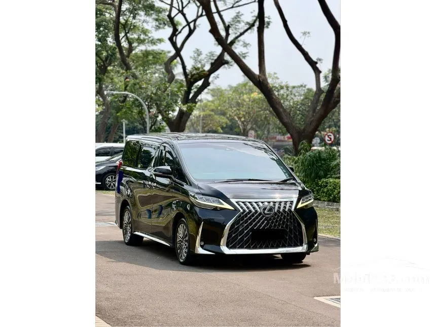 2021 Lexus LM 350 7 Seater MPV