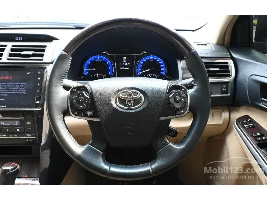 2018 Toyota Camry V Sedan
