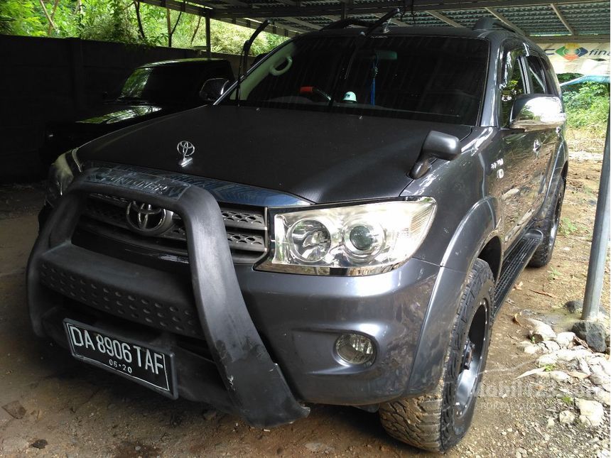 2010 Toyota Fortuner G Luxury SUV