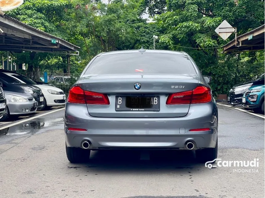 2020 BMW 520i Sedan