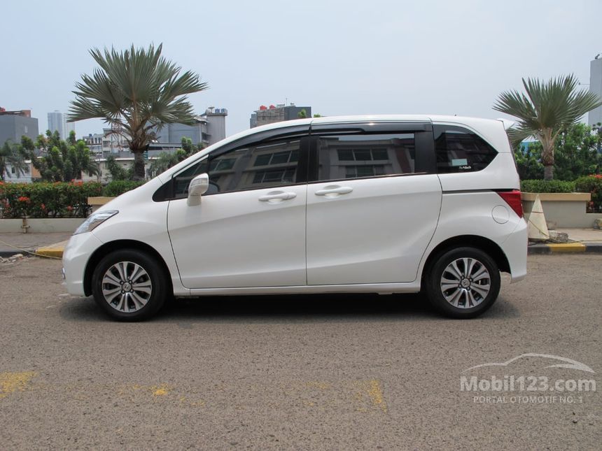 Jual Mobil  Honda  Freed  2013  E 1 5 di DKI Jakarta Automatic 