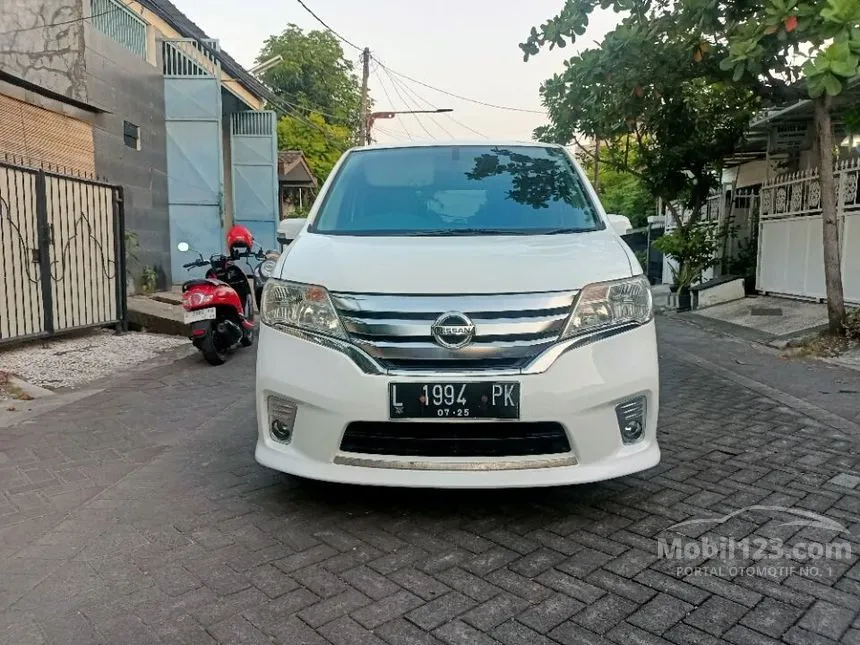 Jual Mobil Nissan Serena 2014 Highway Star 2.0 di Jawa Timur Automatic MPV Putih Rp 167.000.000