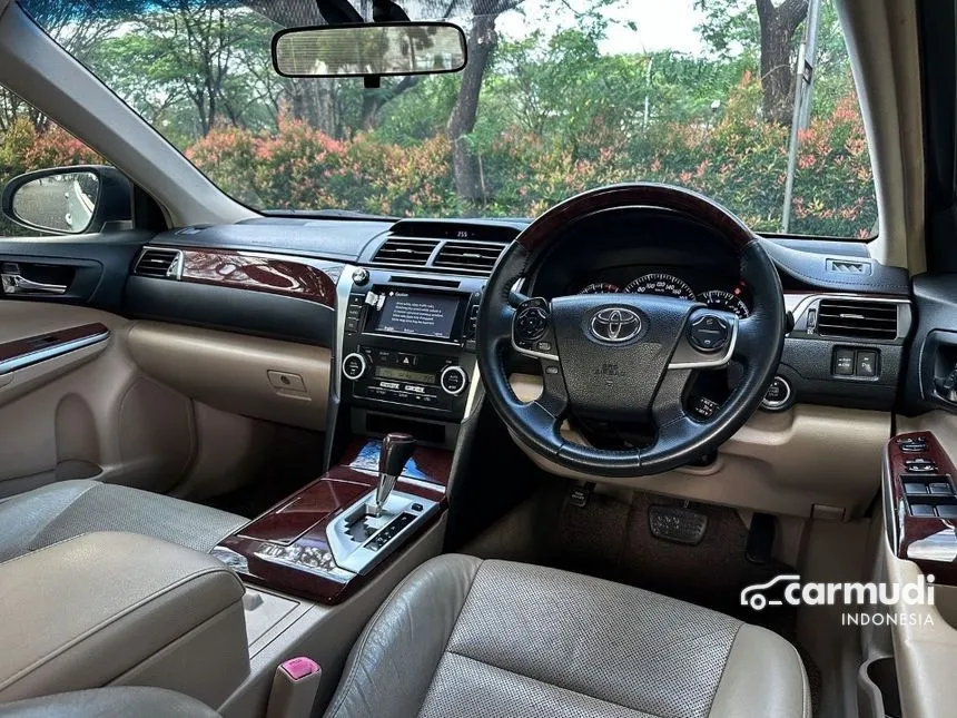 2014 Toyota Camry V Sedan