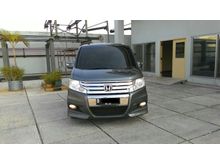 Honda Stepwagon Spada 2.0 AT CBU AbuMetalik 2011