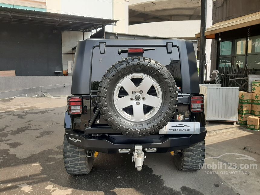 Jual Mobil  Jeep  Wrangler  2011 Sahara  CRD 2 8 di DKI 