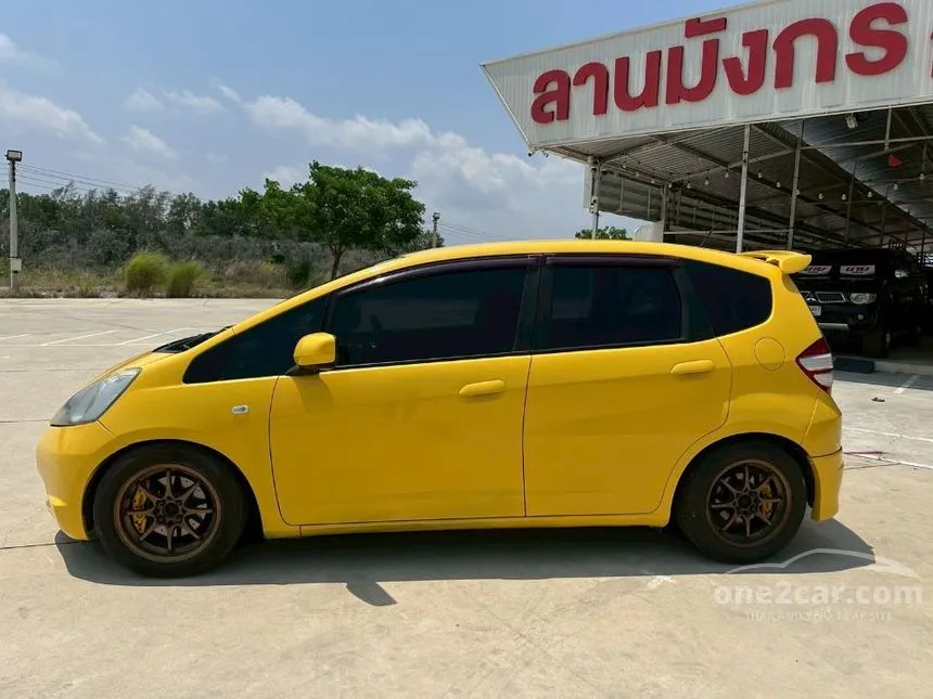 2010 Honda JAZZ SV Hatchback