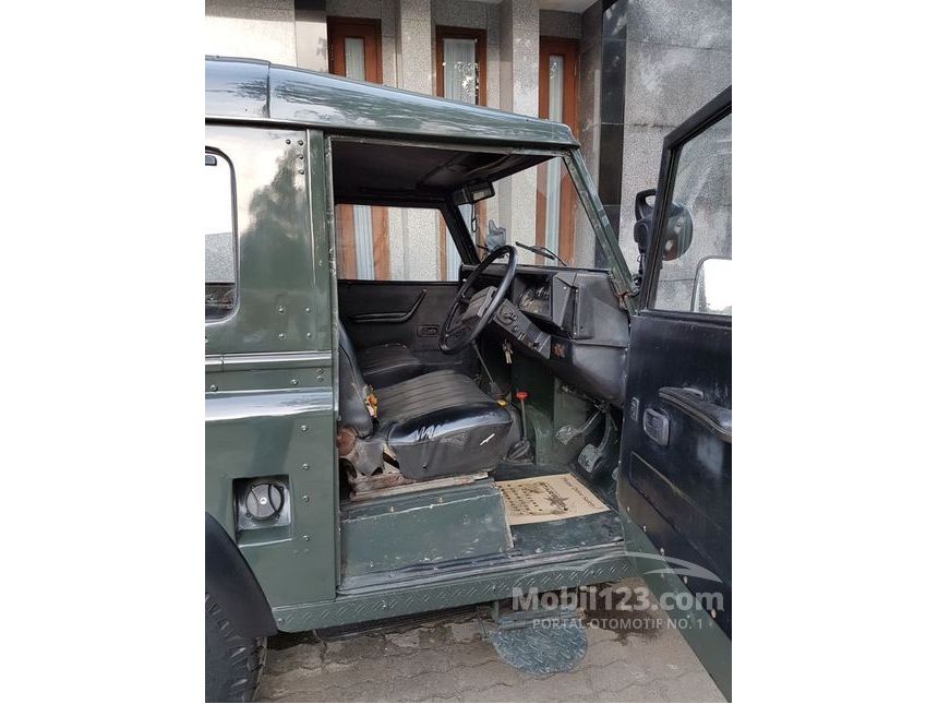 Jual Mobil Land Rover Defender 1980 2.3 Manual 2.3 di DKI Jual Mobil Land Rover Defender 1980 2.3 Manual 2.3 di DKI