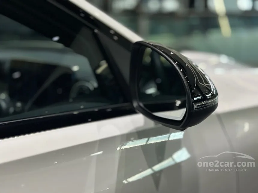 2026 Mercedes-Benz C220 d AMG Line Night Edition Sedan