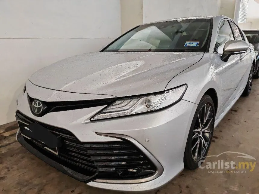 2023 Toyota Camry V Sedan