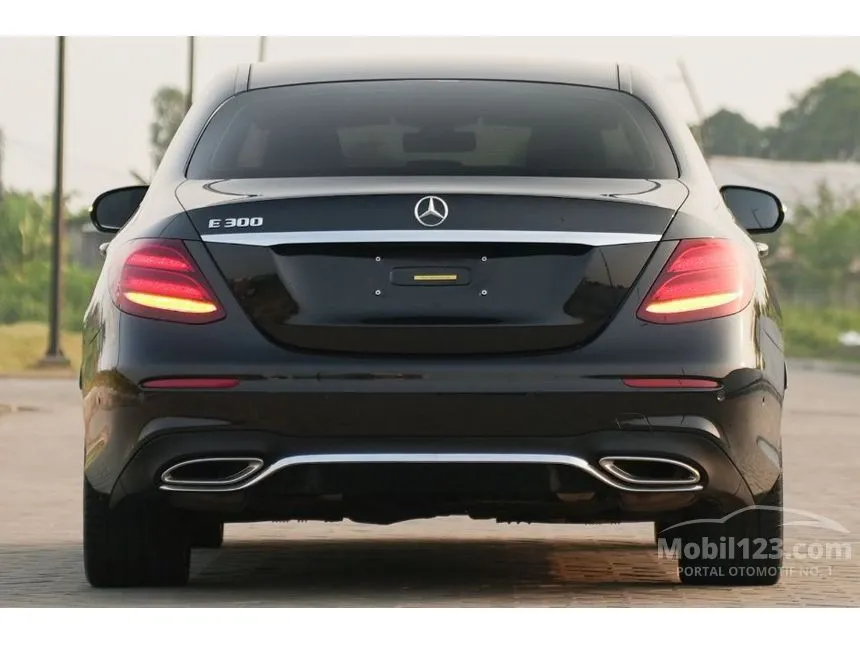 2018 Mercedes-Benz E300 AMG Line Sedan