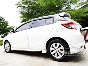 2016 Toyota YARIS 1.2 E Hatchback