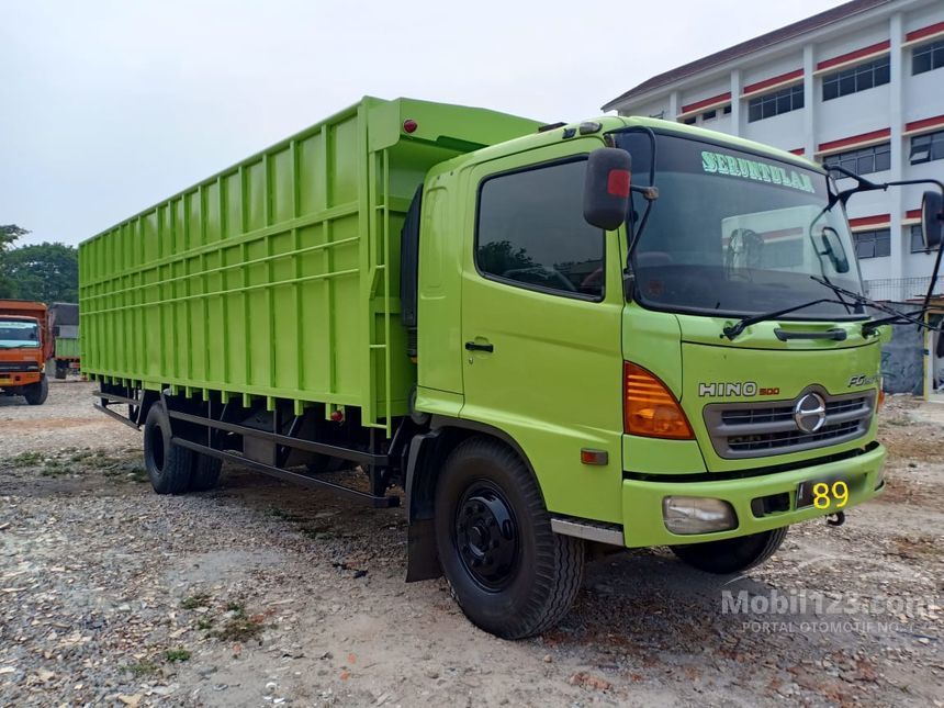 2013 Hino Ranger FG 7.7 Manual Trucks