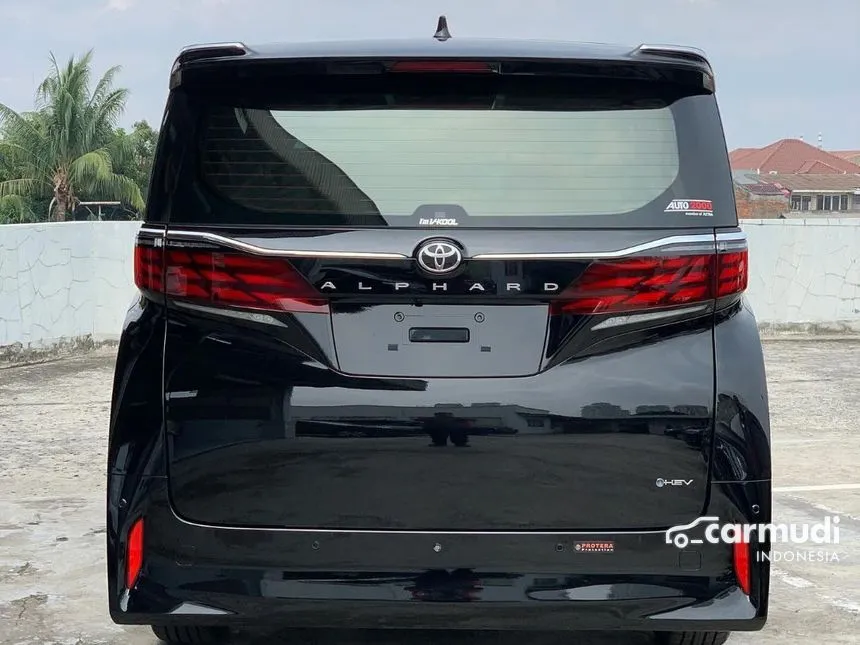 2024 Toyota Alphard HEV MPV