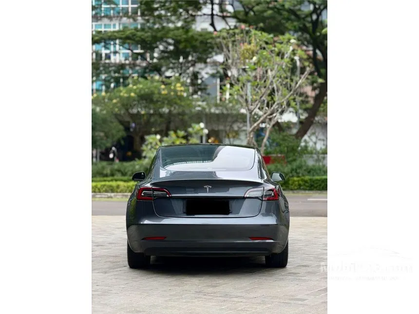 2021 Tesla Model 3 Long Range Sedan