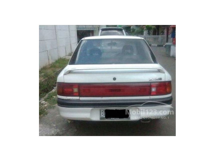 1995 Mazda 323 Interplay MT Sedan