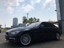 BMW 320i LUXURY F30 2018 BLACK ON SADDLE TAN TdP 100jt