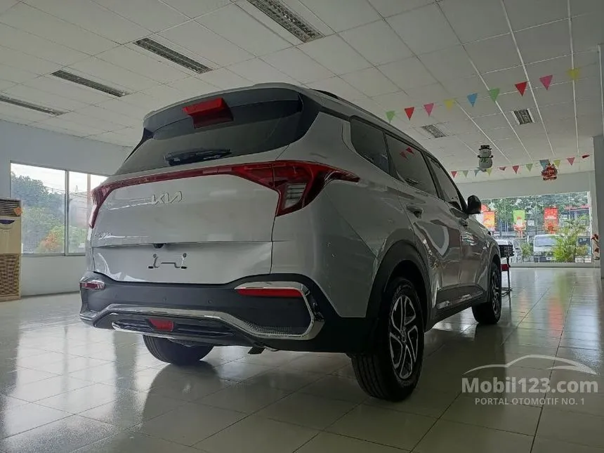Jual Mobil KIA Carens 2024 Premiere 1.5 di Banten Automatic MPV Silver Rp 420.000.000