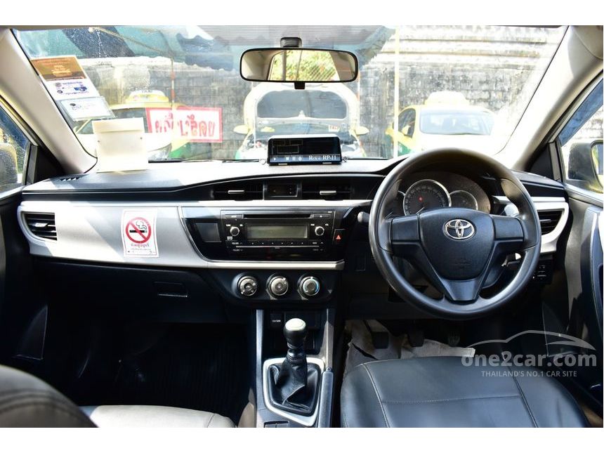 2015 Toyota Corolla Altis J Sedan