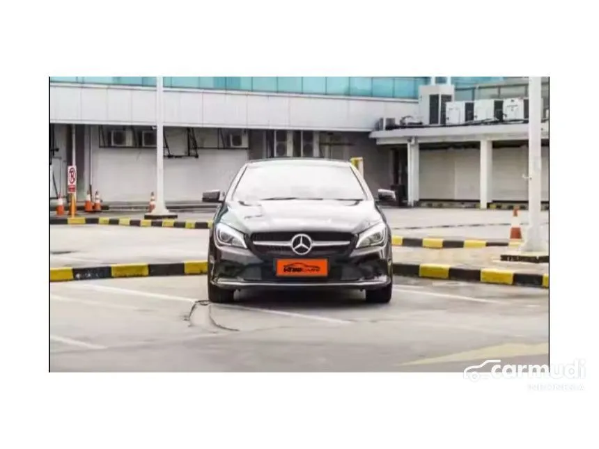 2016 Mercedes-Benz CLA200 Urban Coupe