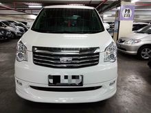 2013 Toyota NAV1 2.0 Luxury V MPV