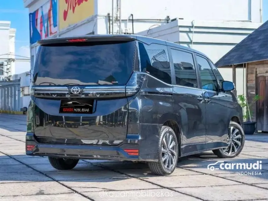 2022 Toyota Voxy Van Wagon