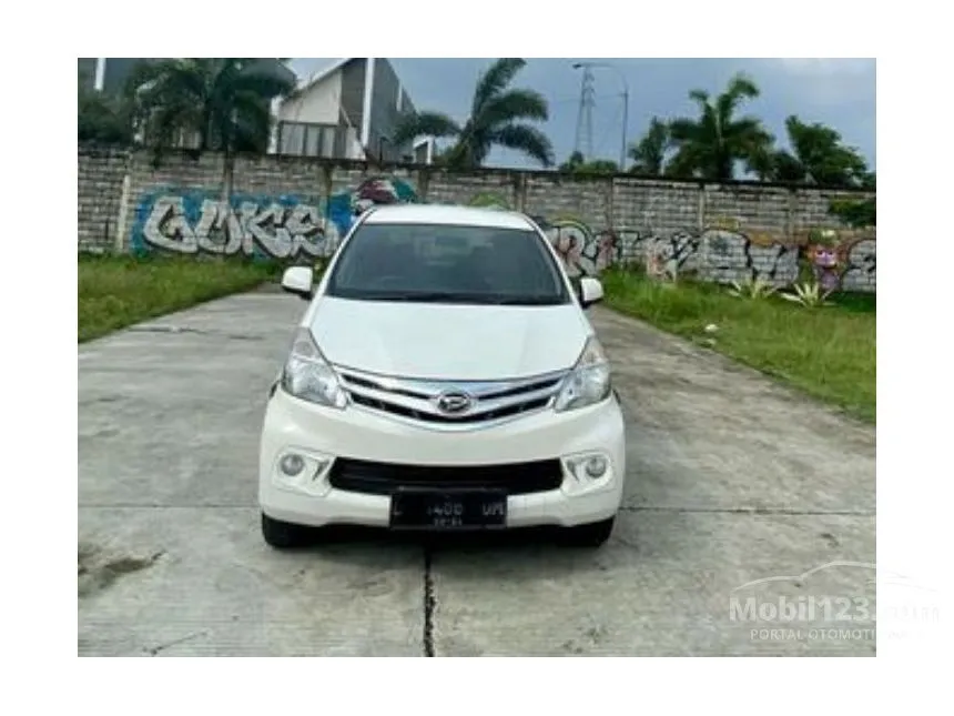 Jual Mobil Daihatsu Xenia 2013 M 1.0 di Jawa Barat Manual MPV Putih Rp 107.000.000