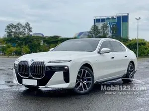 2024 BMW 735i 3.0 M Sport Sedan