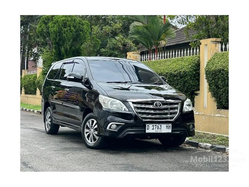 Jual Mobil Toyota Kijang Innova 2015 V 2.5 di Jawa Barat Automatic MPV Hitam Rp 287.000.000