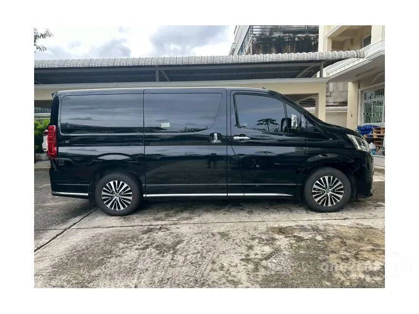 2020 Toyota Majesty Premium Van