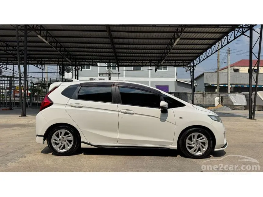 2015 Honda JAZZ V Hatchback