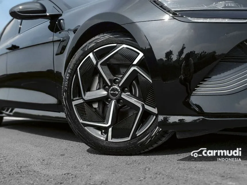 2024 BYD Seal Premium Extended Range Sedan