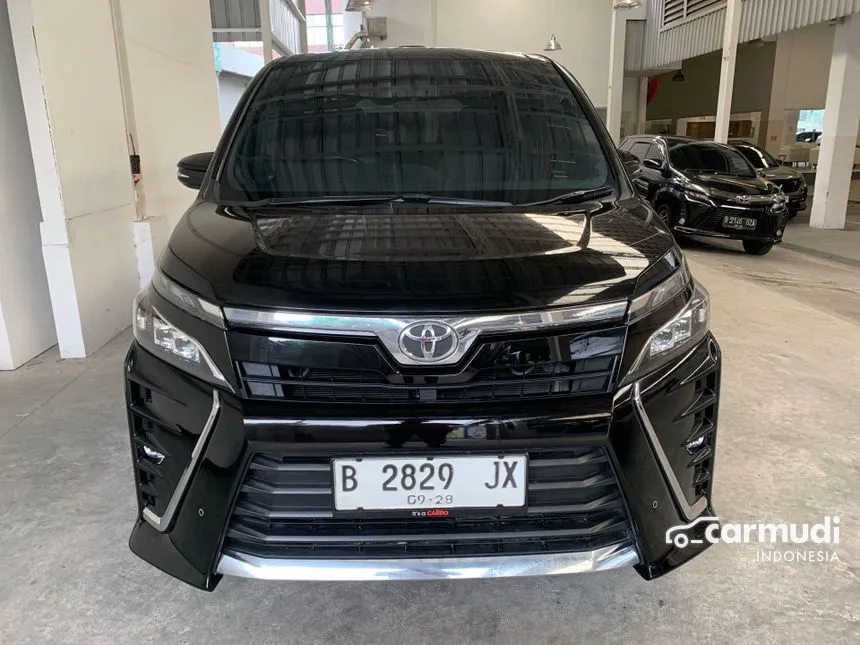 2018 Toyota Voxy MPV
