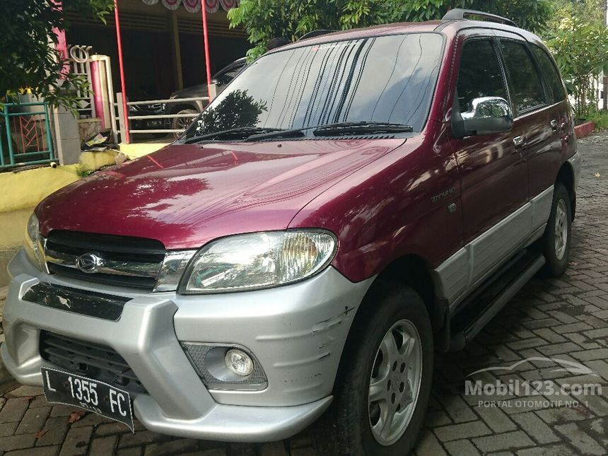 Jual Mobil Daihatsu Taruna 2004 CSX 1.5 di Jawa Timur 