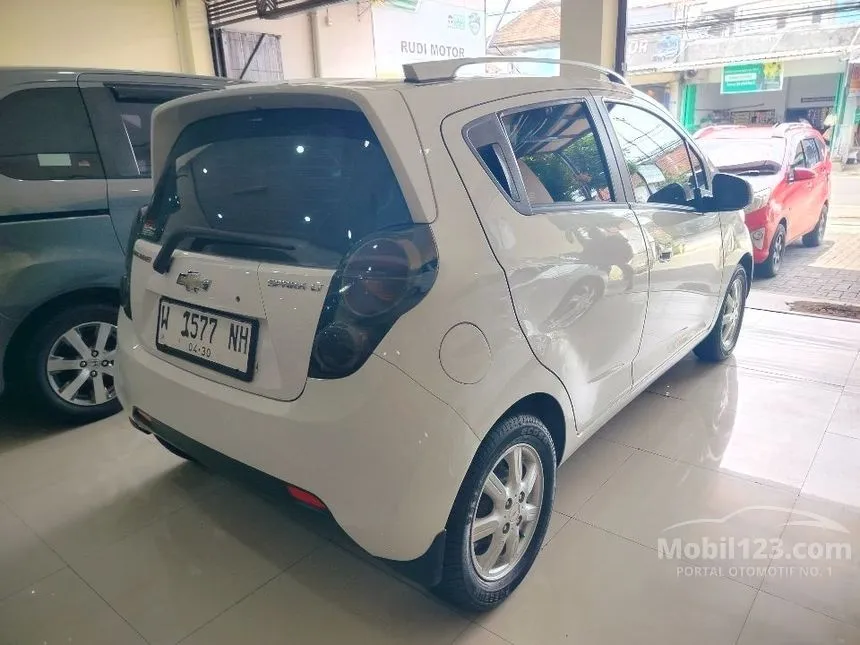 2011 Chevrolet Spark LT Hatchback